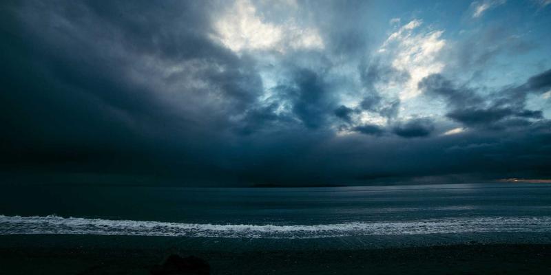 网络技术深度解析：SD-WAN与MPLS混合组网的性能对比与选型指南